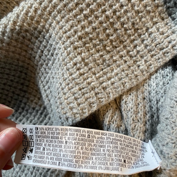 🌟F21 Turtleneck Sweater Dress 🌟 - Picture 5 of 8